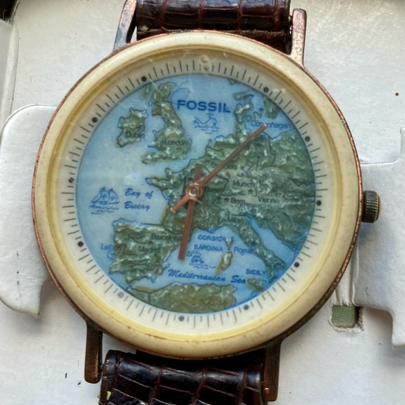 Fossil Accessories - 1995 FOSSIL EUROPEAN MAP STONE WATCH BW-6742